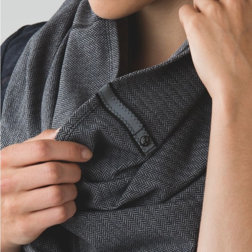 LuluLemon Vinyasa Scarf / Heathered Herringbone Heathered Slate Black